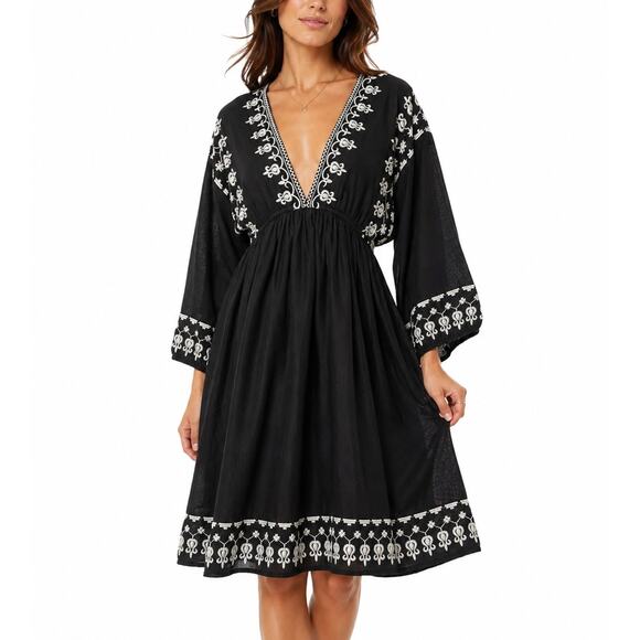 Reistor Dresses & Skirts - NWT Reistor Deep V Embroidered Dress Black Cream Boho Cotton Mini Dress Medium